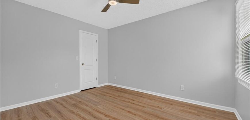 6529 NW Hidden Valley Road, Kansas City, MO 64152