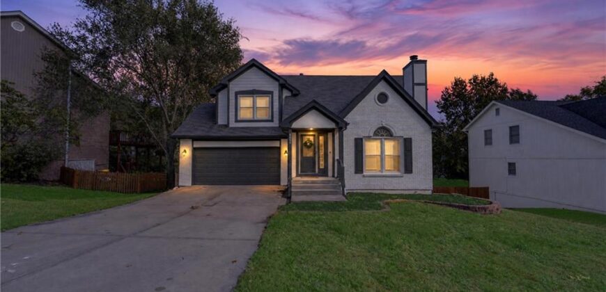 6529 NW Hidden Valley Road, Kansas City, MO 64152