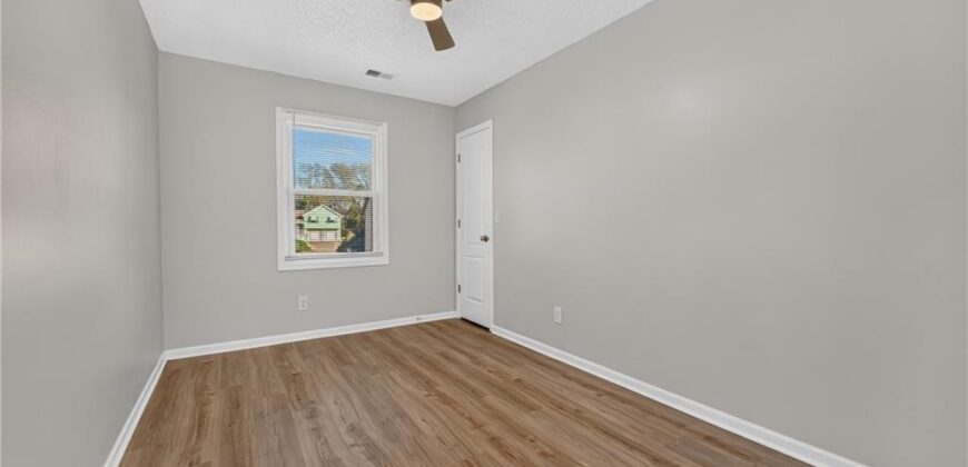 6529 NW Hidden Valley Road, Kansas City, MO 64152