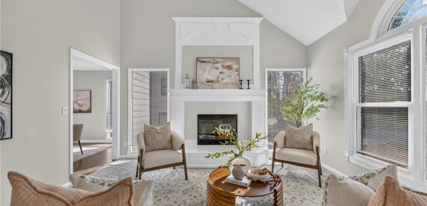 6529 NW Hidden Valley Road, Kansas City, MO 64152