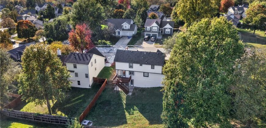 6529 NW Hidden Valley Road, Kansas City, MO 64152