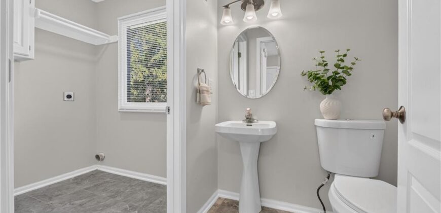 6529 NW Hidden Valley Road, Kansas City, MO 64152