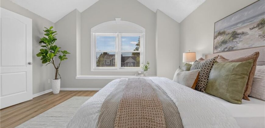 6529 NW Hidden Valley Road, Kansas City, MO 64152