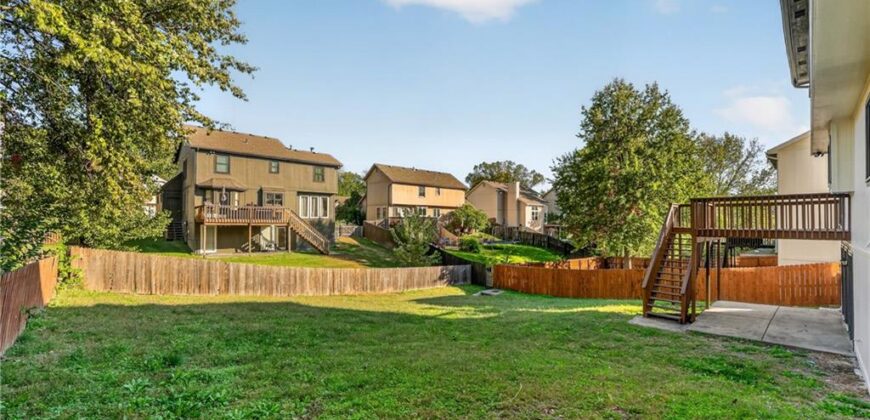6529 NW Hidden Valley Road, Kansas City, MO 64152