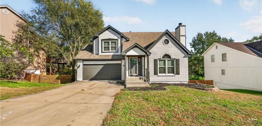 6529 NW Hidden Valley Road, Kansas City, MO 64152