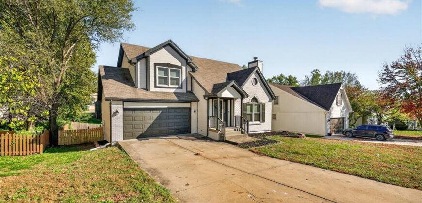 6529 NW Hidden Valley Road, Kansas City, MO 64152