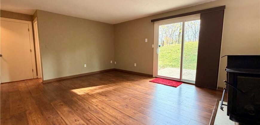 8421 NW 68th Street, Parkville, MO 64152