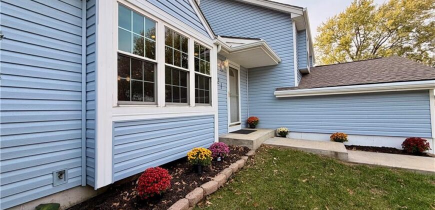 8421 NW 68th Street, Parkville, MO 64152