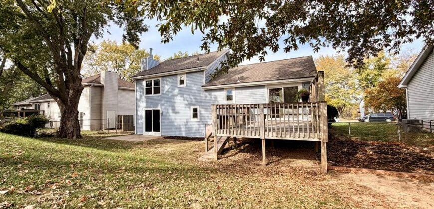 8421 NW 68th Street, Parkville, MO 64152