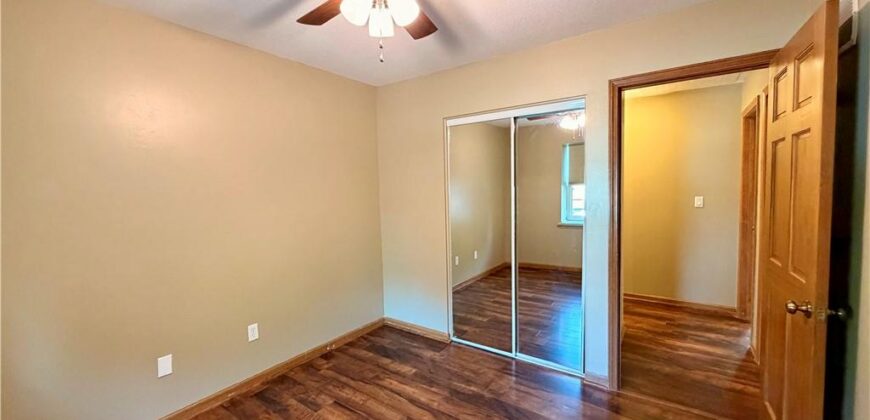 8421 NW 68th Street, Parkville, MO 64152