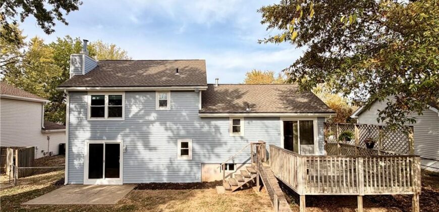 8421 NW 68th Street, Parkville, MO 64152