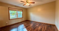 8421 NW 68th Street, Parkville, MO 64152