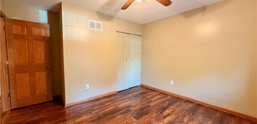 8421 NW 68th Street, Parkville, MO 64152